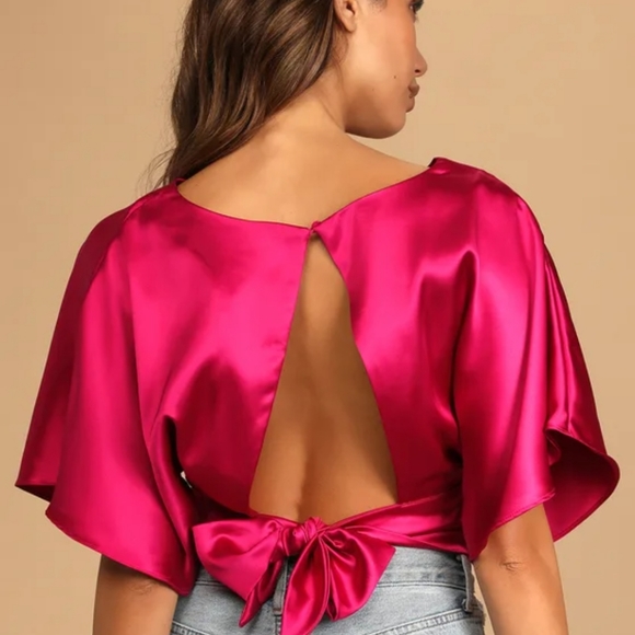 MSRP $45 NWT Lulus Satin Tie Back Crop Top Sz Small - Picture 2 of 10